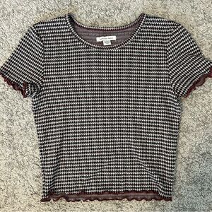 American Eagle Women’s Cropped Tee